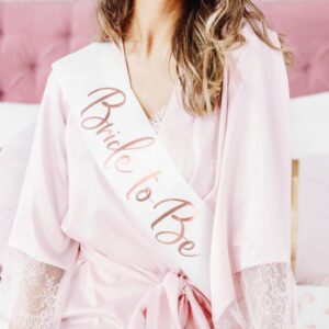 despedida-de-solteira-faixa-bride-to-be-rose-gold.jpg